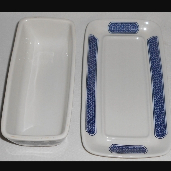 Churchill Willow Blue Pattern 1/4 Lb Butter - Picture 5 of 7